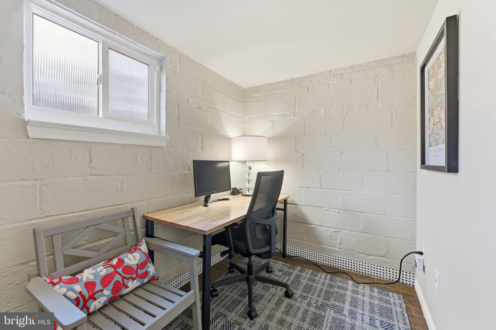 KENSINGTON HEIGHTS - Residential