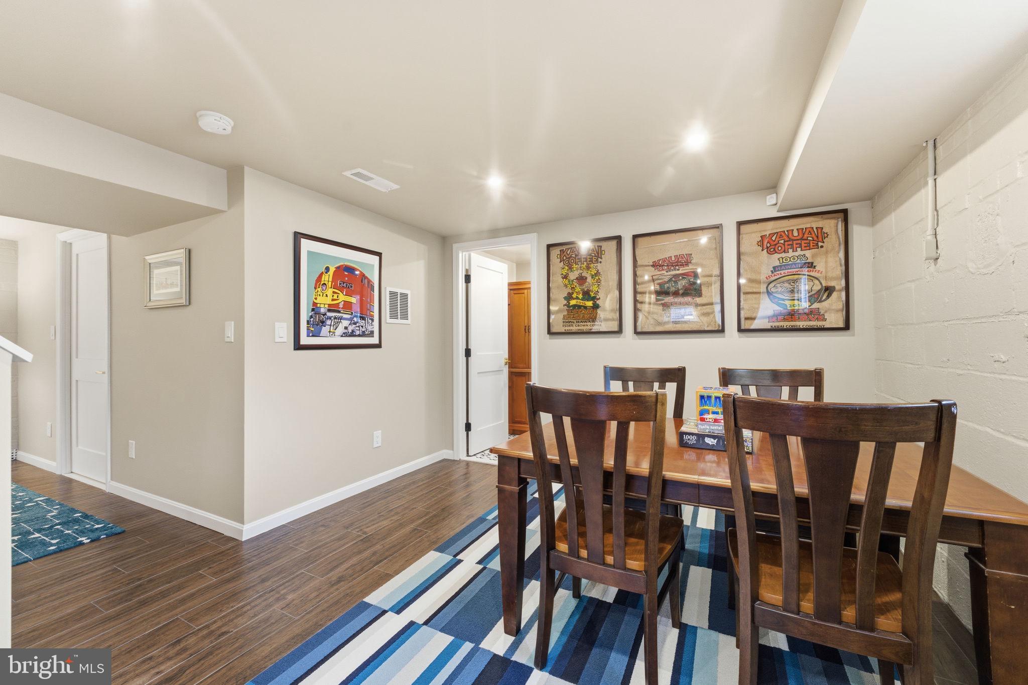 KENSINGTON HEIGHTS - Residential