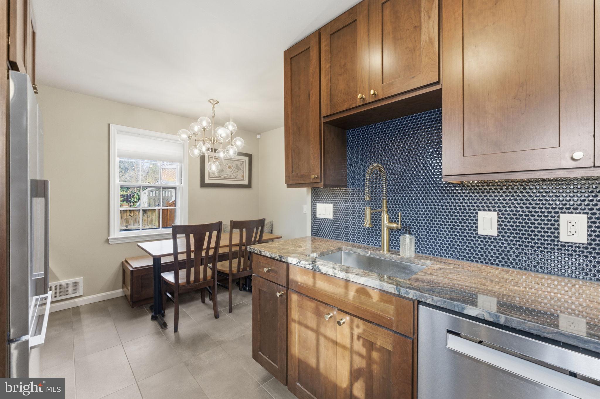 KENSINGTON HEIGHTS - Residential