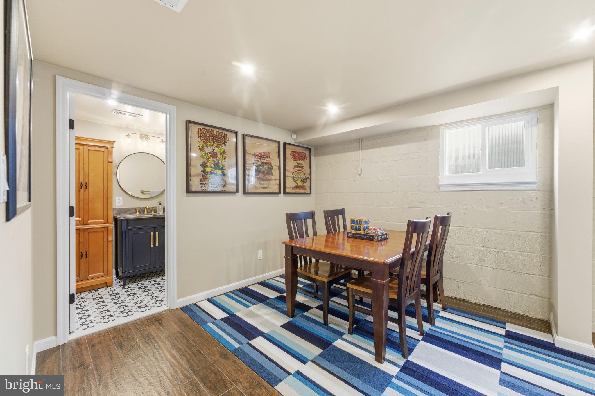 KENSINGTON HEIGHTS - Residential