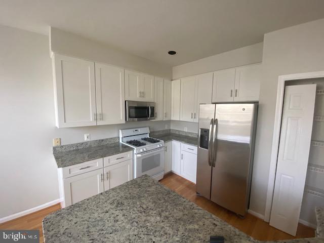 CASCADES - Residential Lease