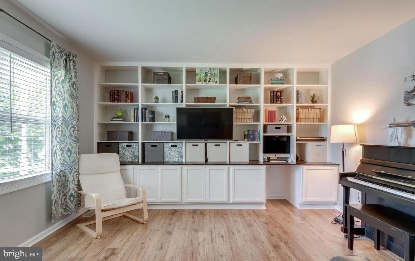 WATERFORD - Residential Lease