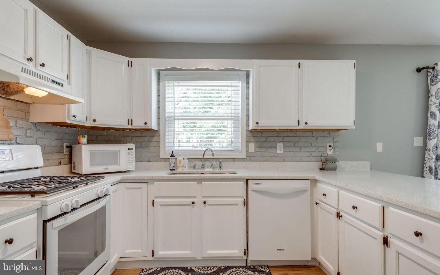 WATERFORD - Residential Lease