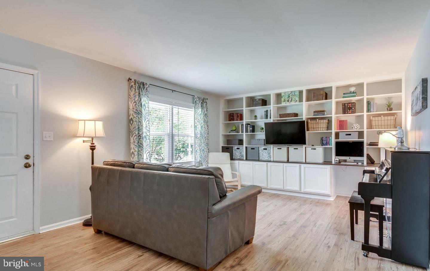 WATERFORD - Residential Lease