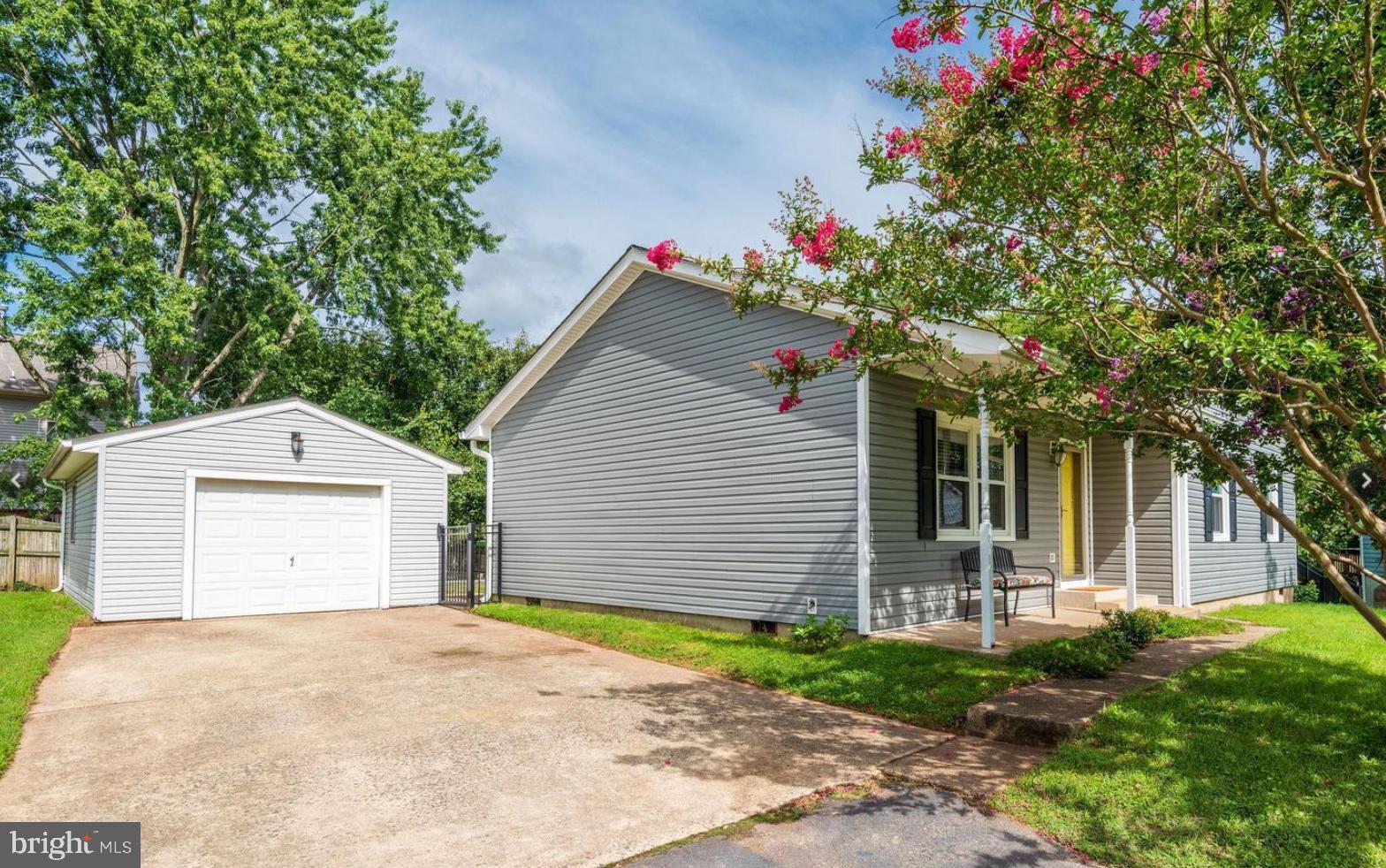 WATERFORD - Residential Lease