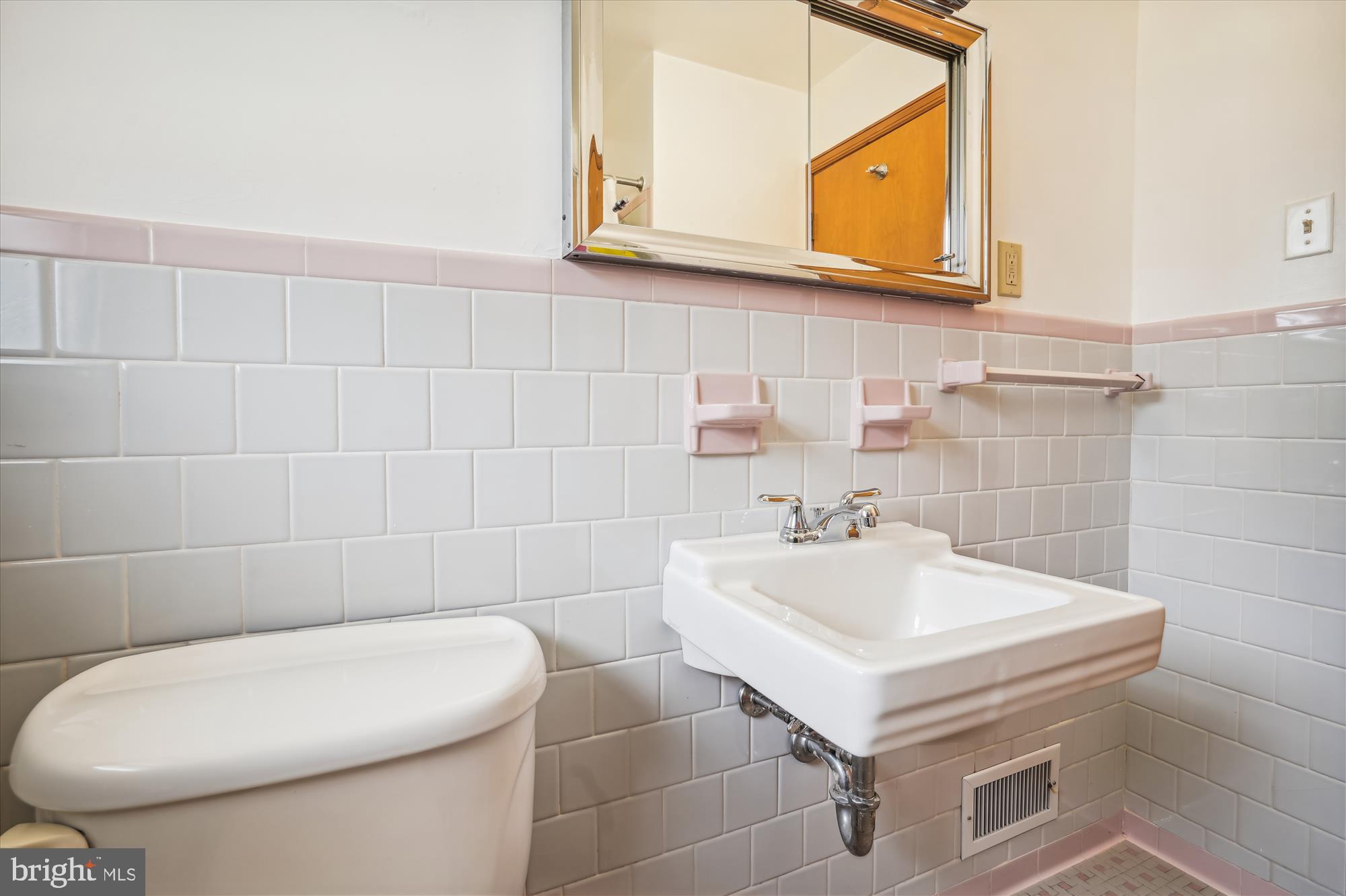 EAST LINTHICUM HEIGHTS - Residential