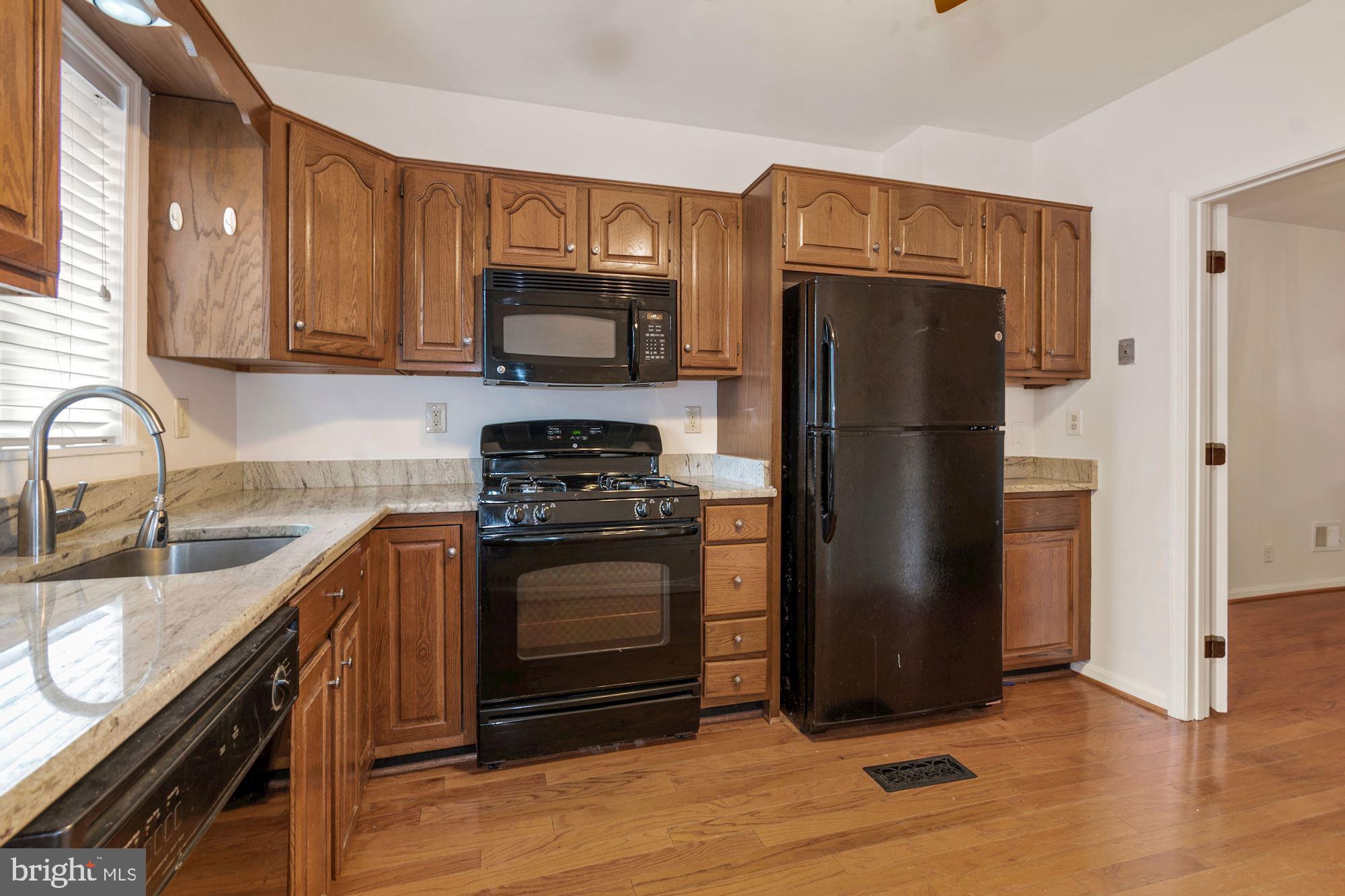 LOCUST POINT - Residential