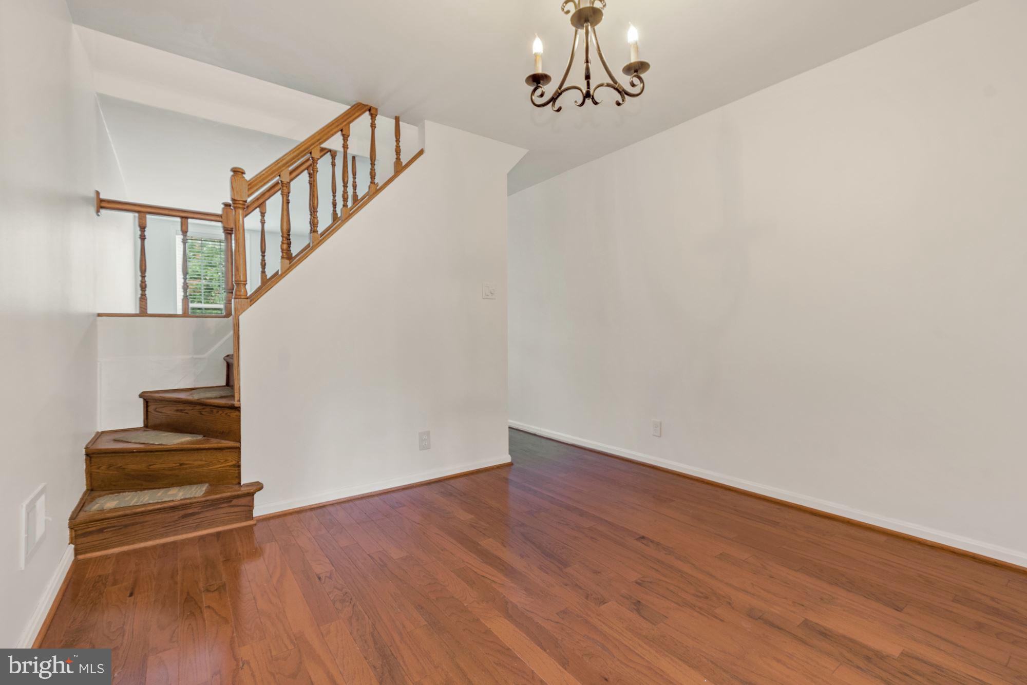 LOCUST POINT - Residential