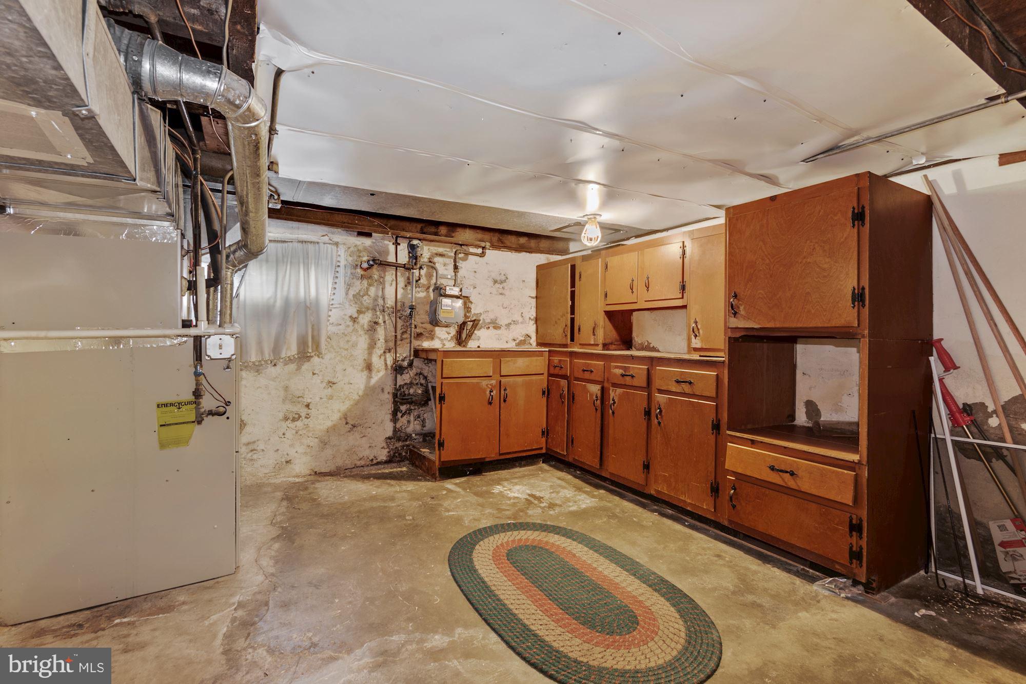 LOCUST POINT - Residential