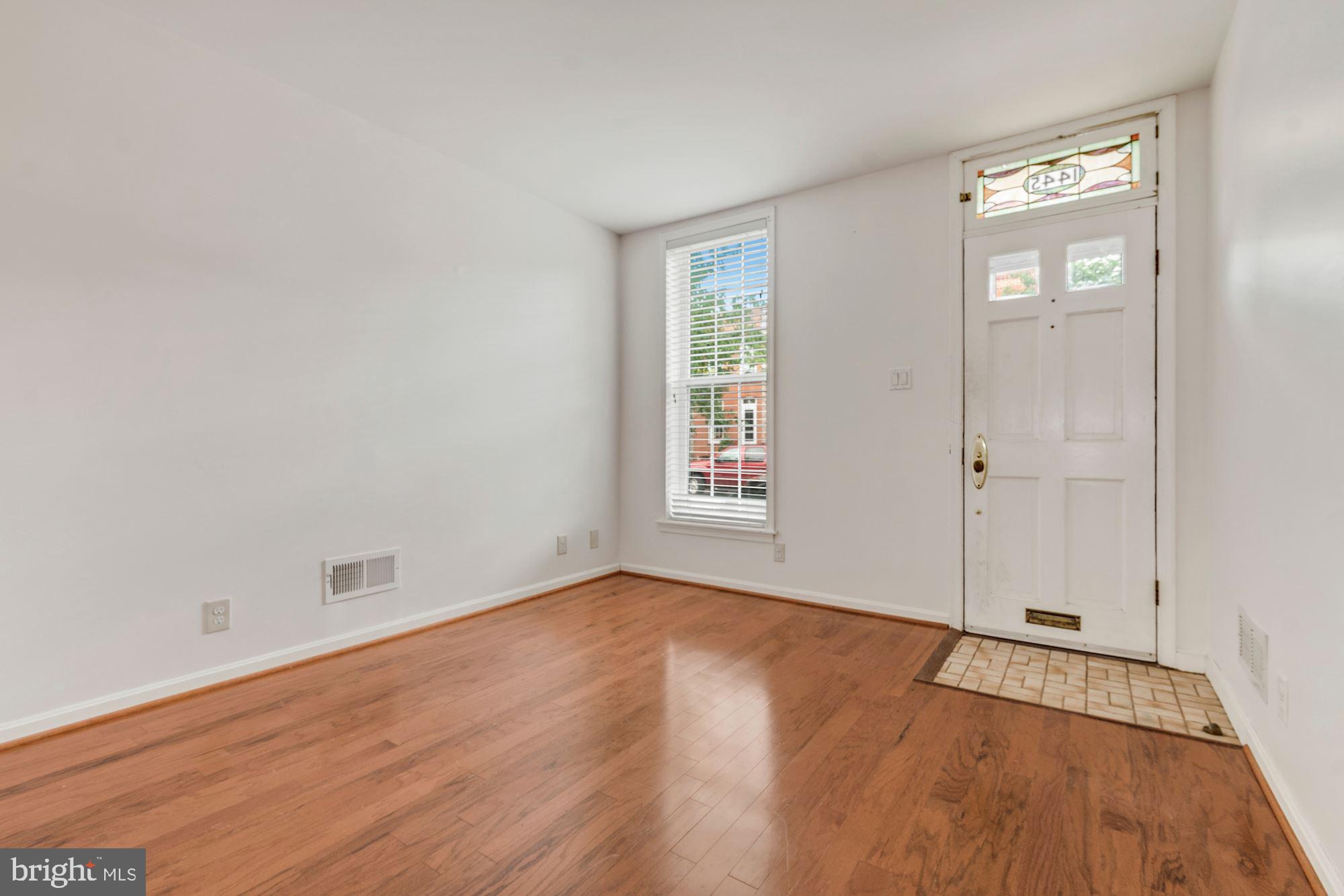 LOCUST POINT - Residential