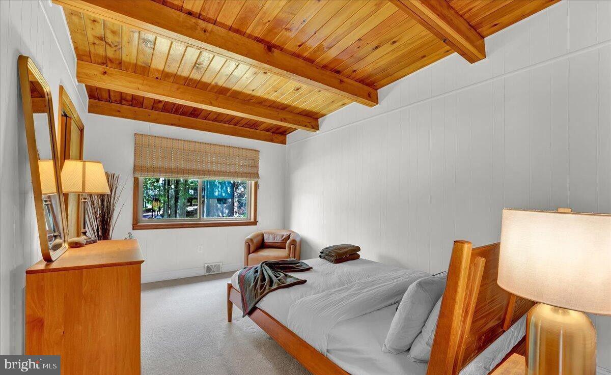 SPLIT ROCK - Residential