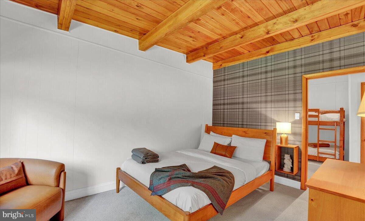 SPLIT ROCK - Residential