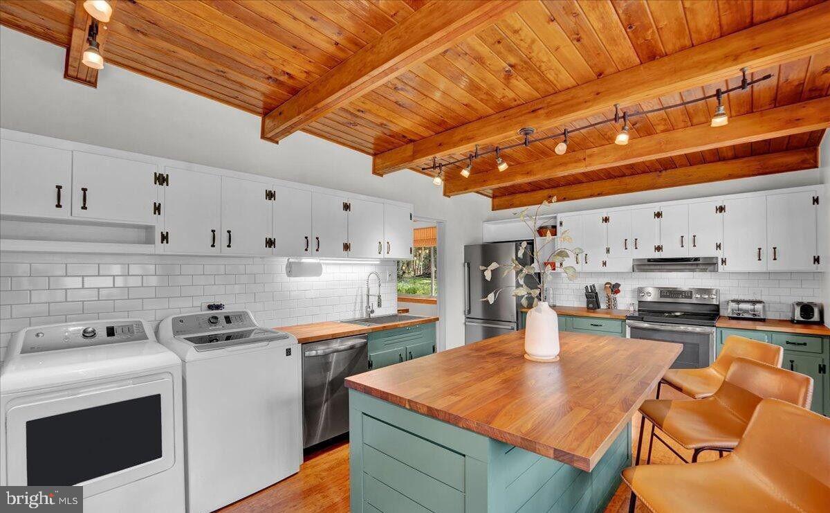 SPLIT ROCK - Residential