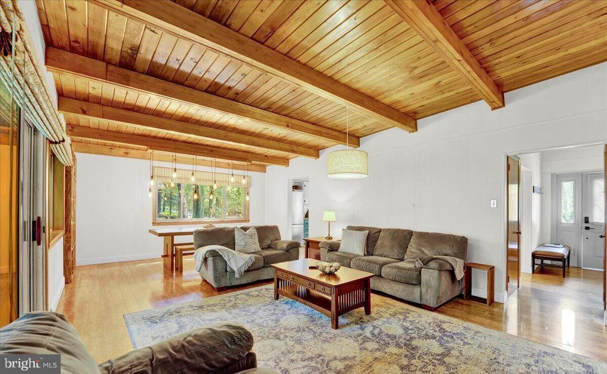 SPLIT ROCK - Residential