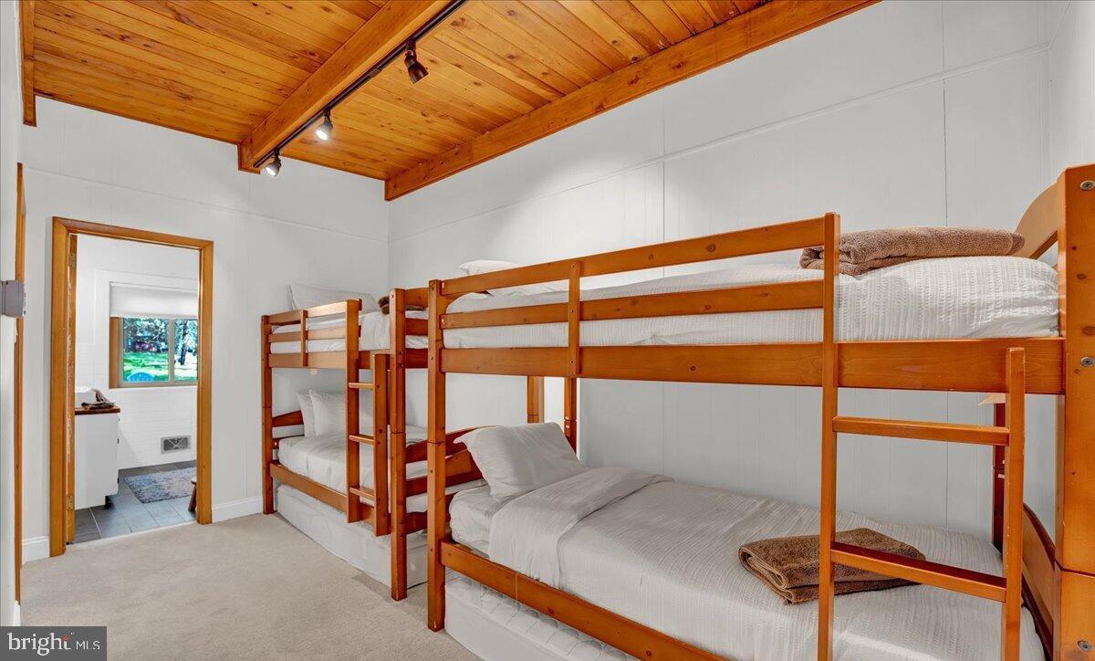 SPLIT ROCK - Residential