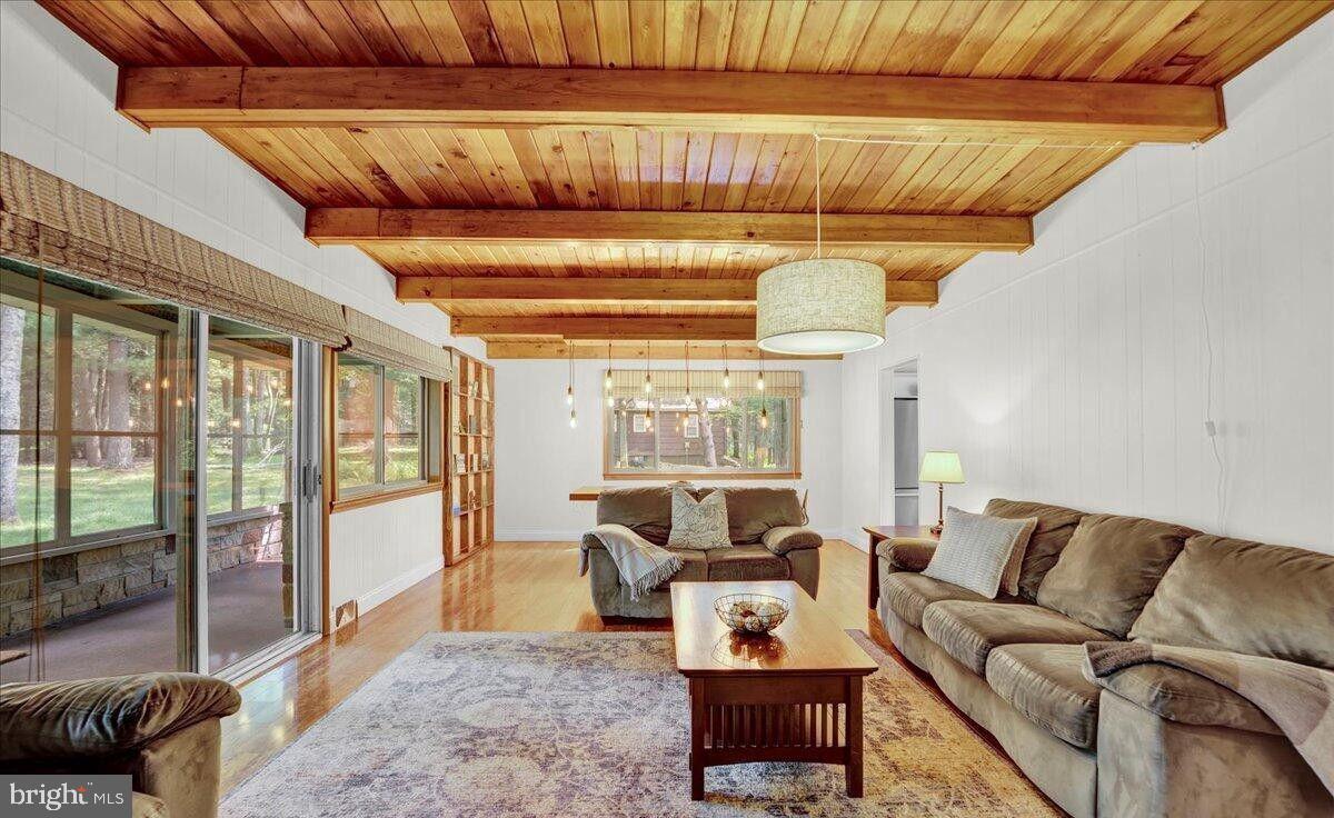 SPLIT ROCK - Residential