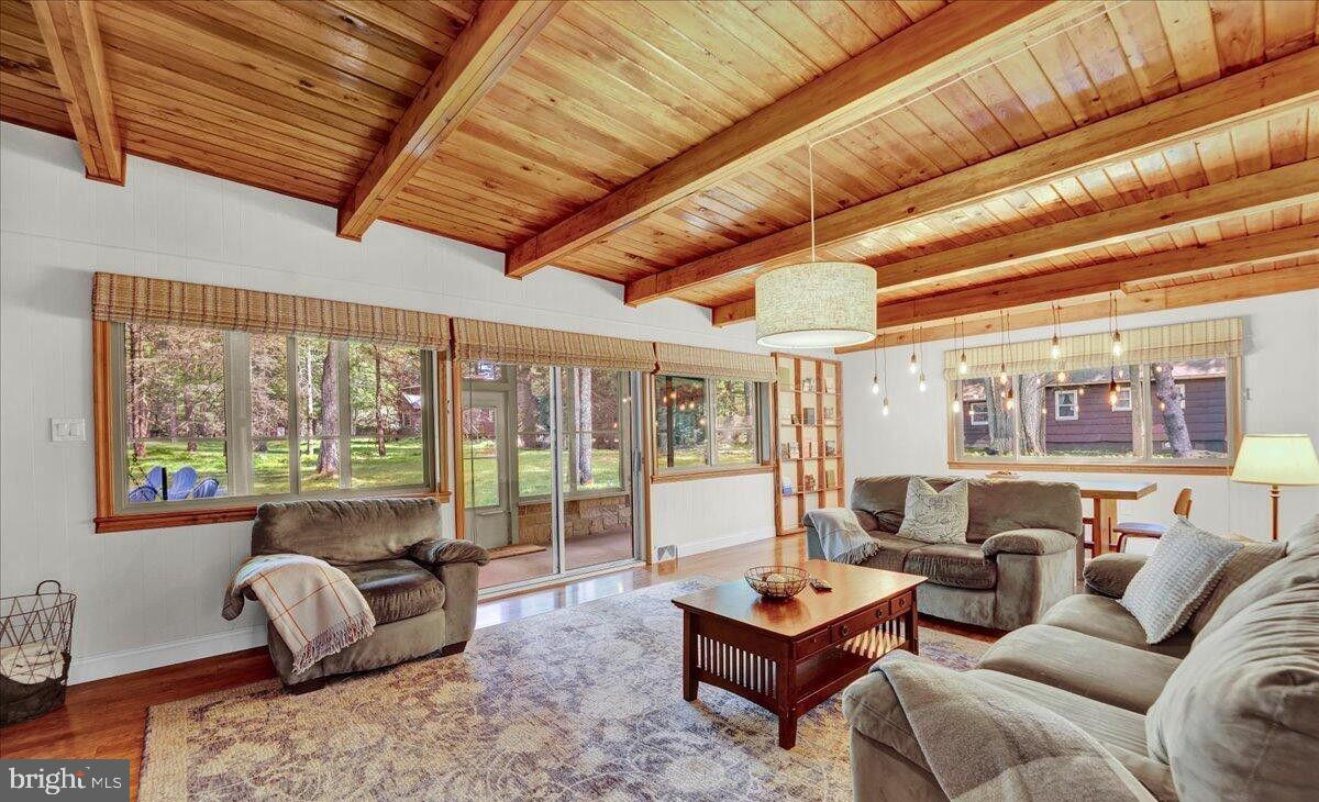 SPLIT ROCK - Residential