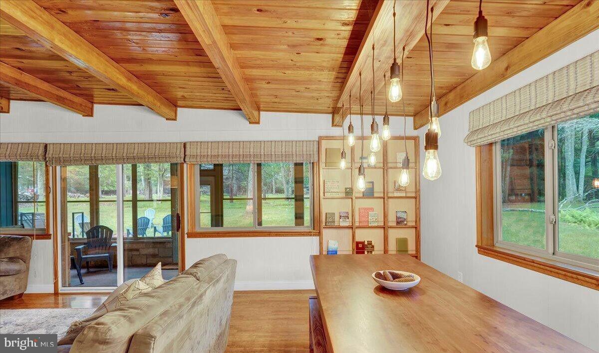 SPLIT ROCK - Residential