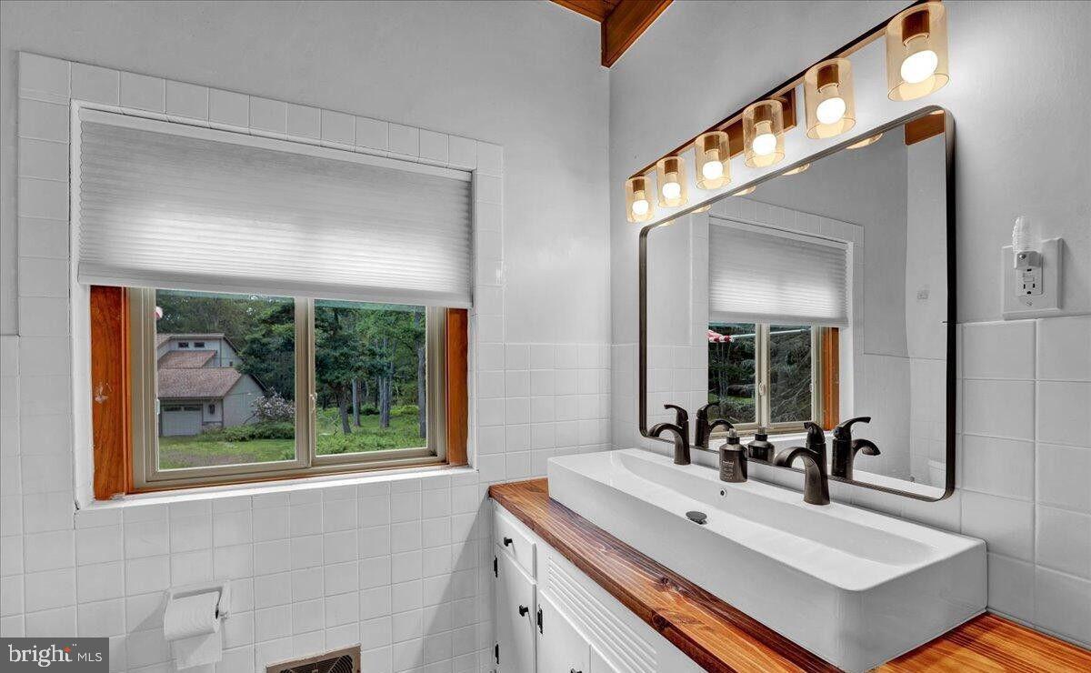 SPLIT ROCK - Residential