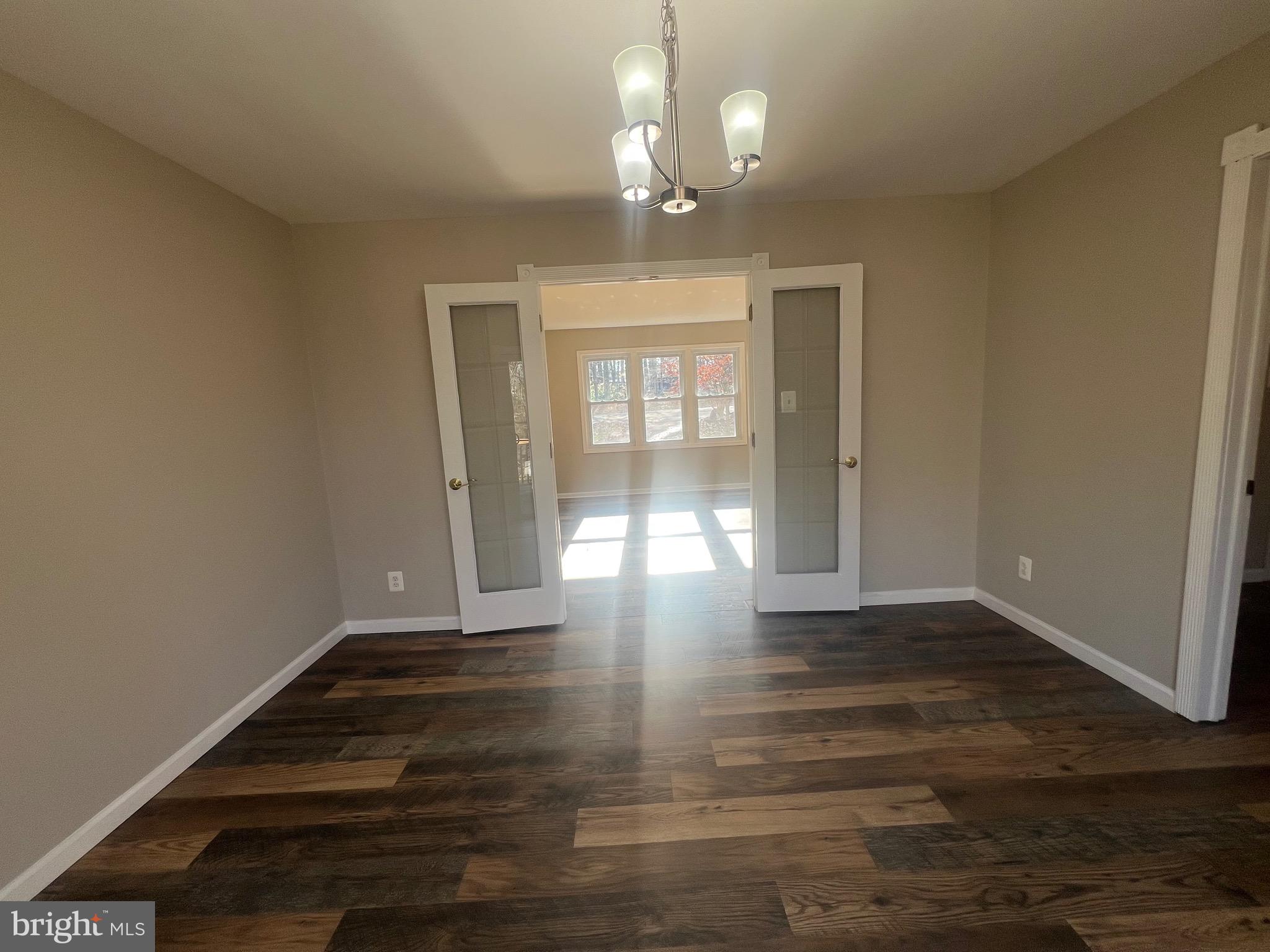 ELKTON - Residential