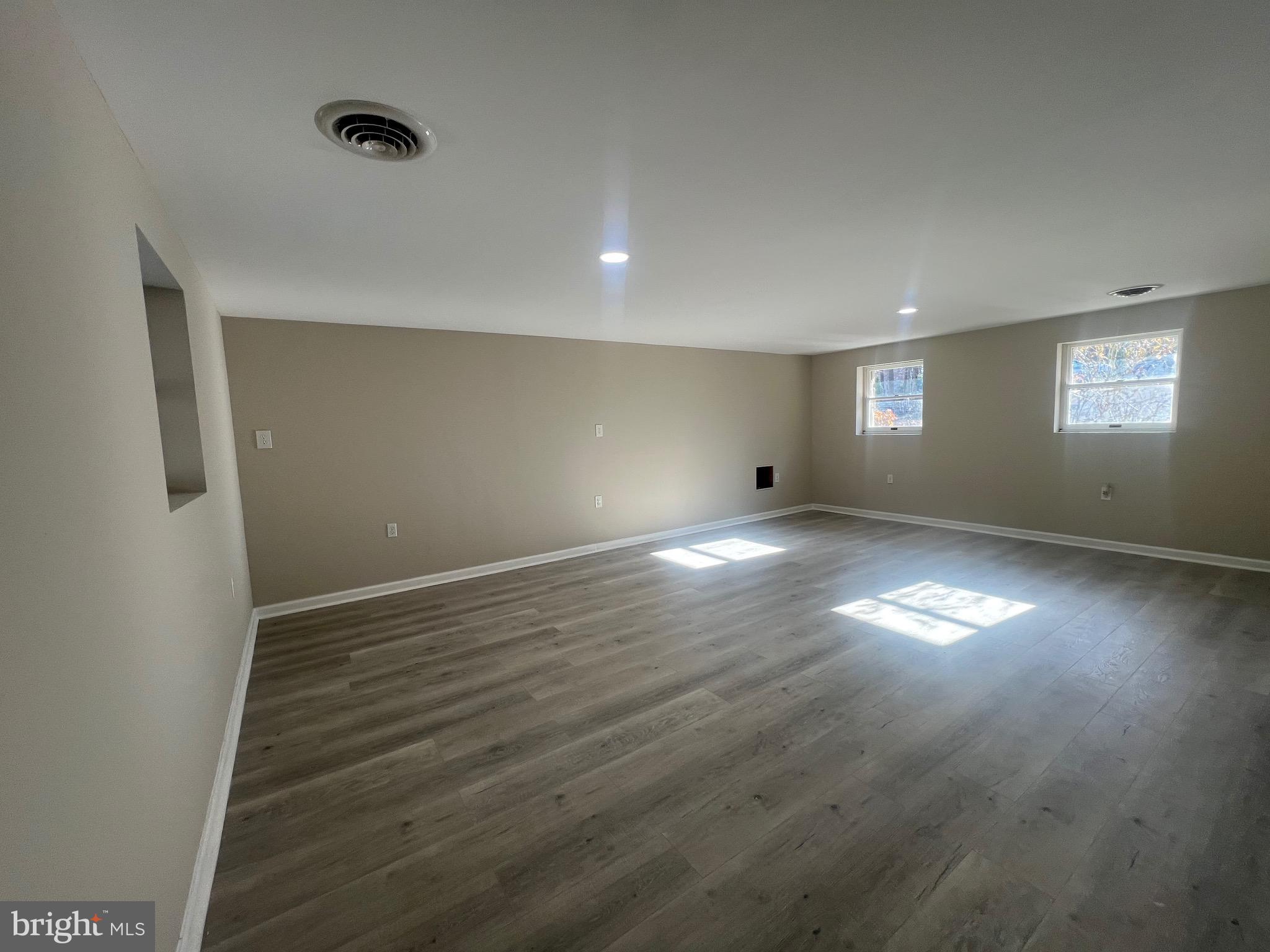 ELKTON - Residential