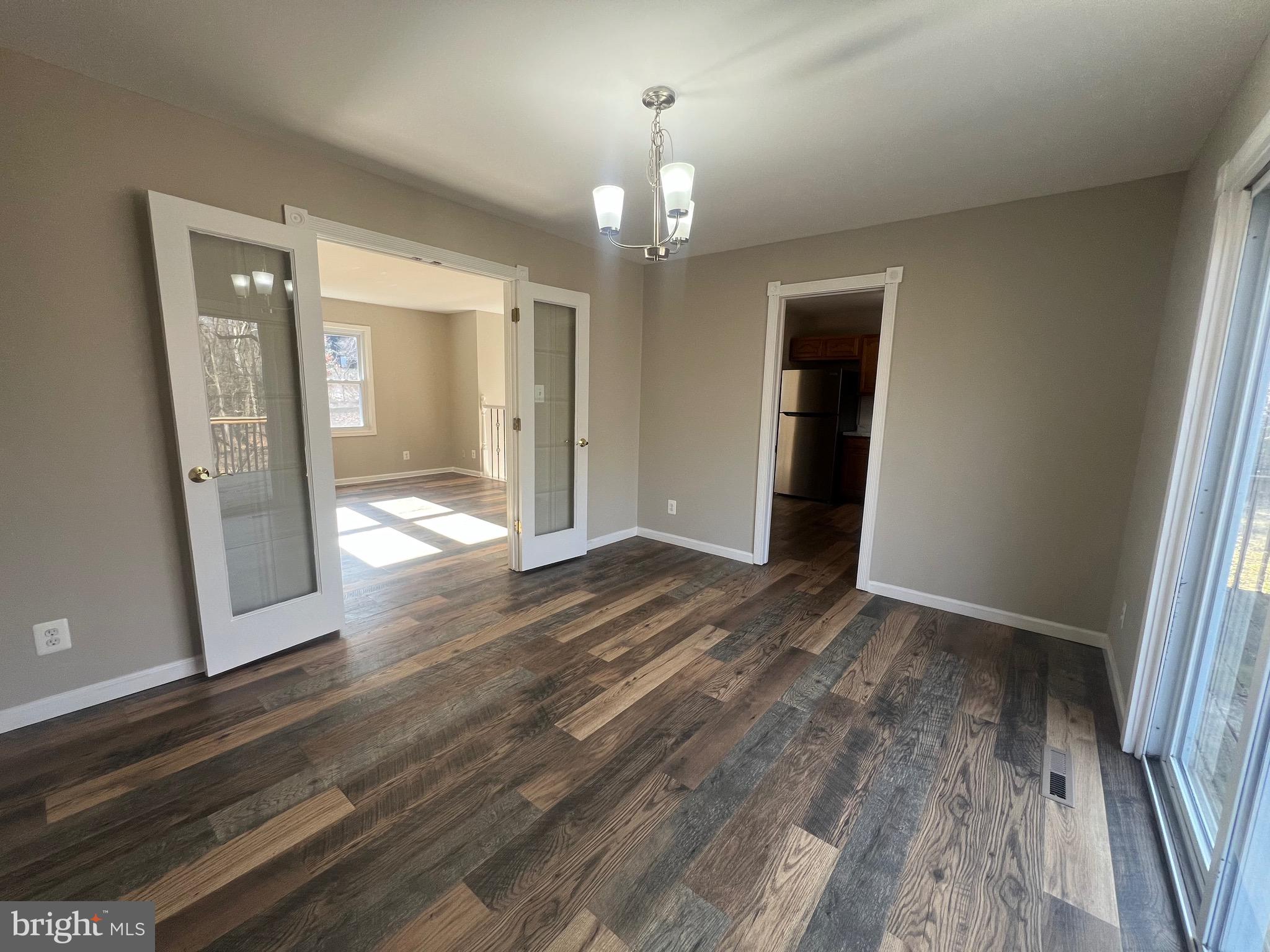 ELKTON - Residential