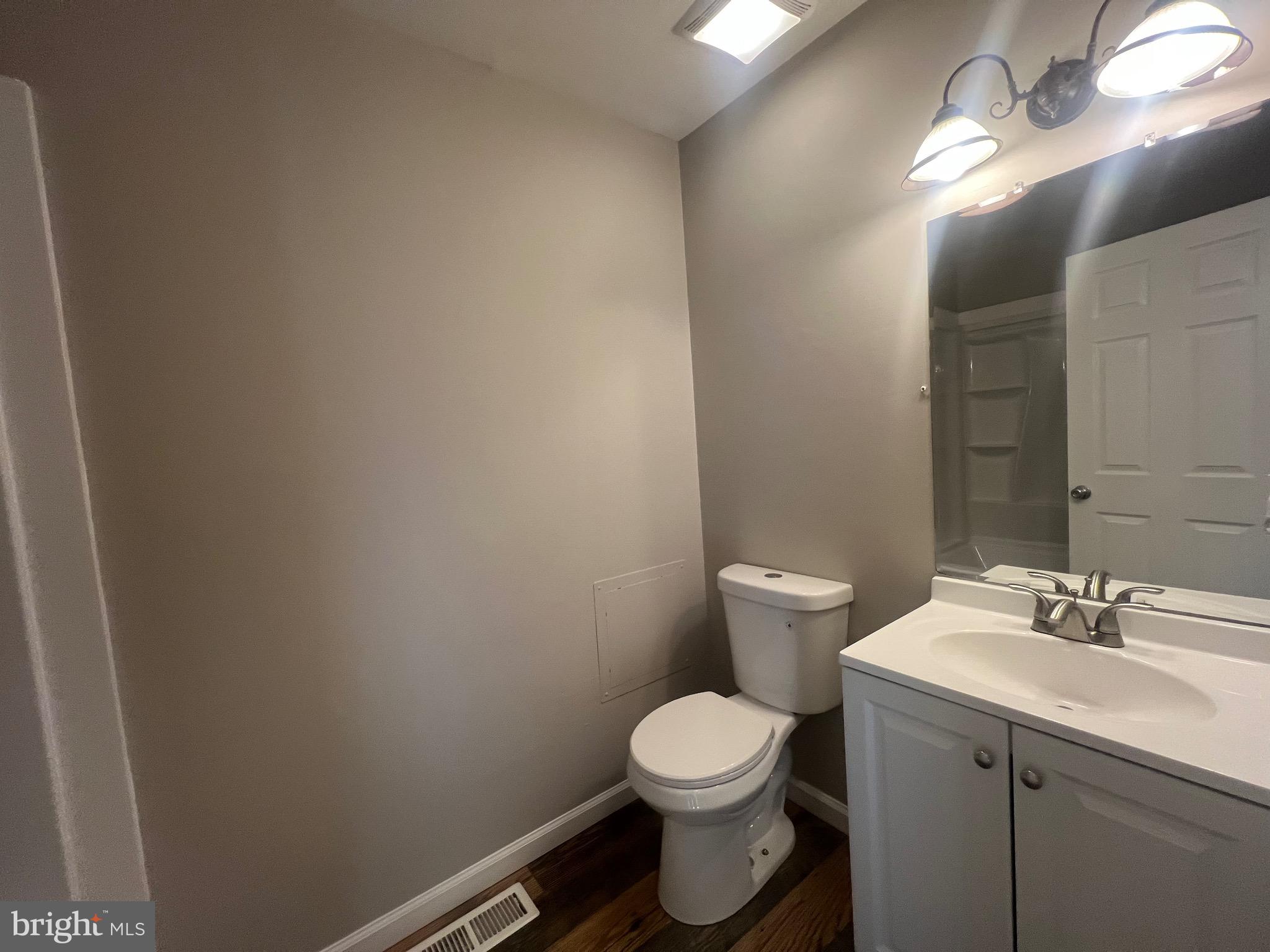 ELKTON - Residential