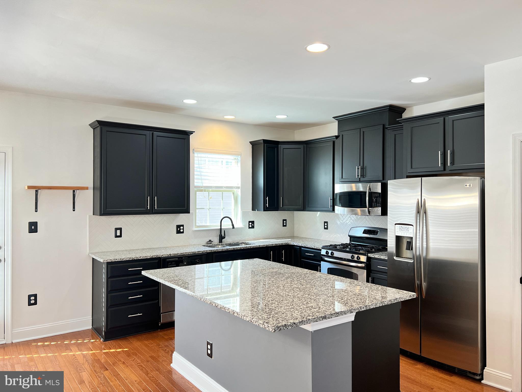 TRIANGLE HIGHLANDS CONDO - Residential Lease