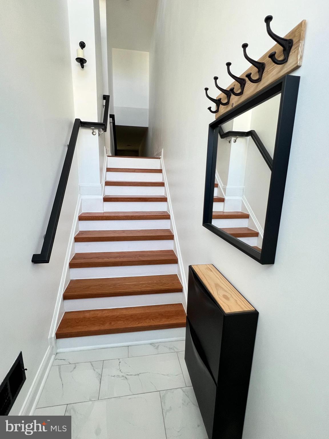 TRIANGLE HIGHLANDS CONDO - Residential Lease