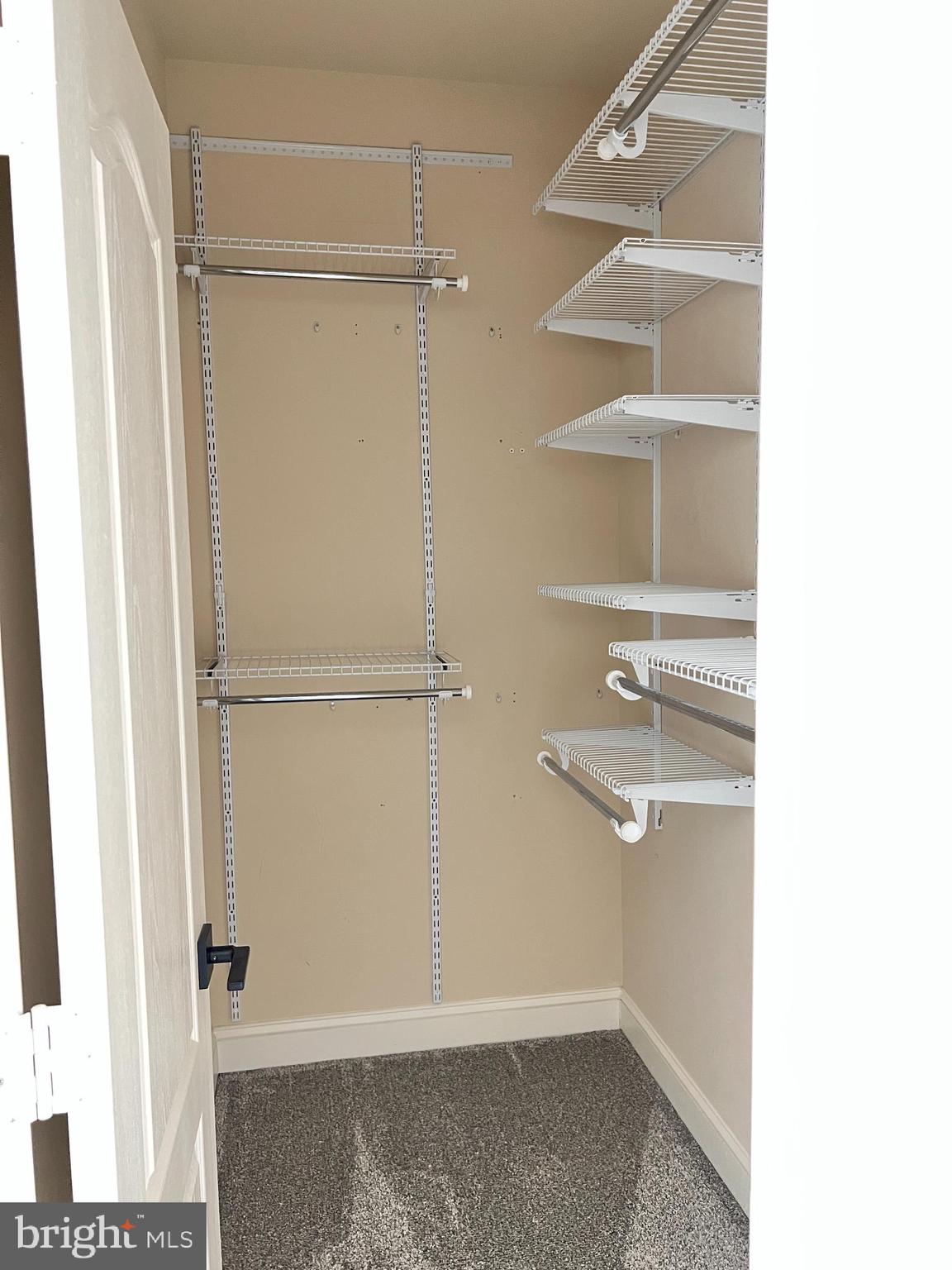 TRIANGLE HIGHLANDS CONDO - Residential Lease