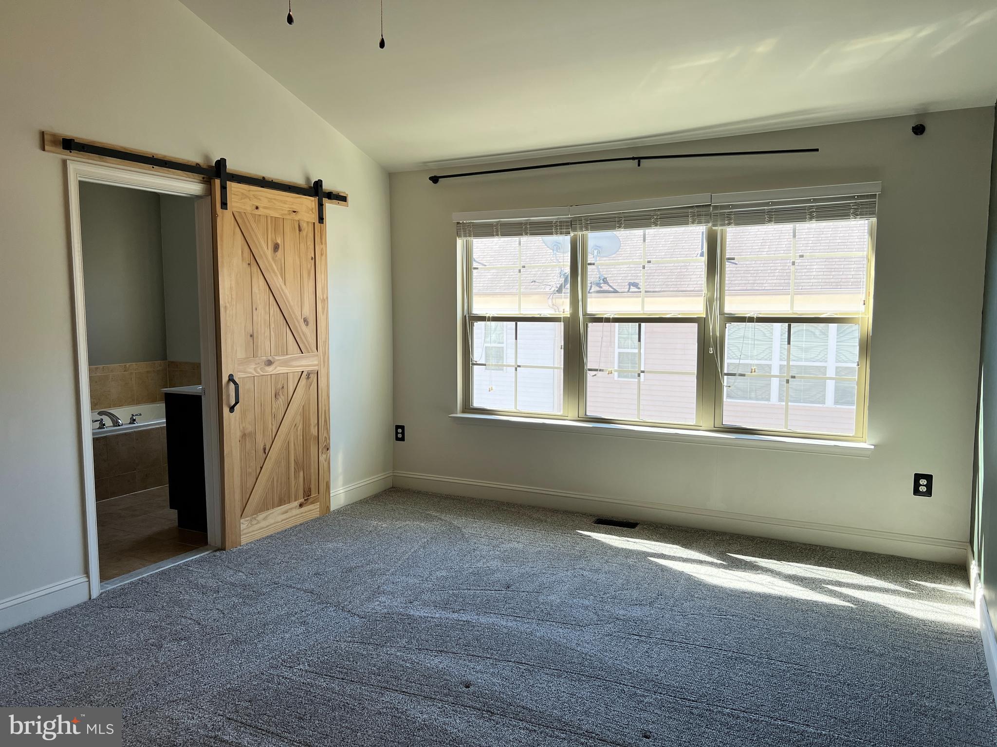 TRIANGLE HIGHLANDS CONDO - Residential Lease