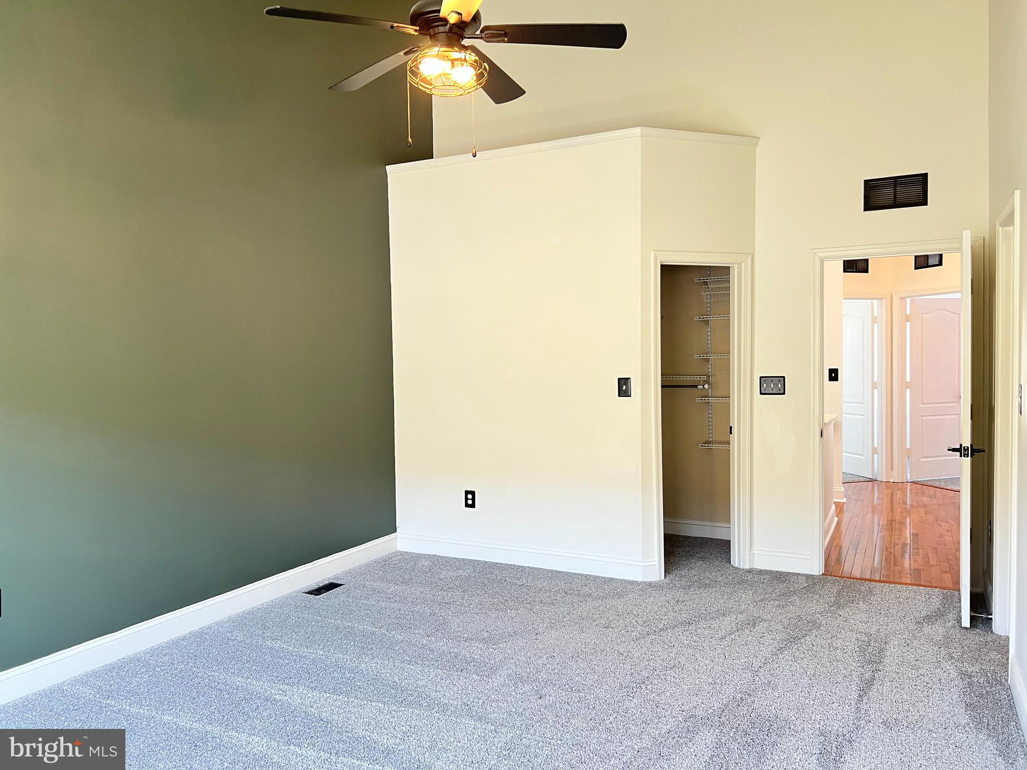 TRIANGLE HIGHLANDS CONDO - Residential Lease