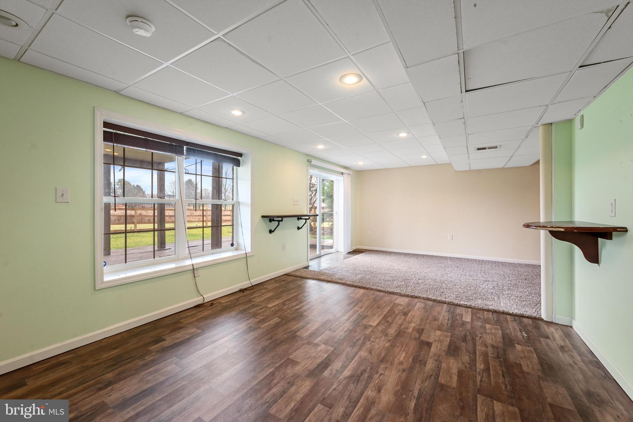 LOCUST HILL - Residential