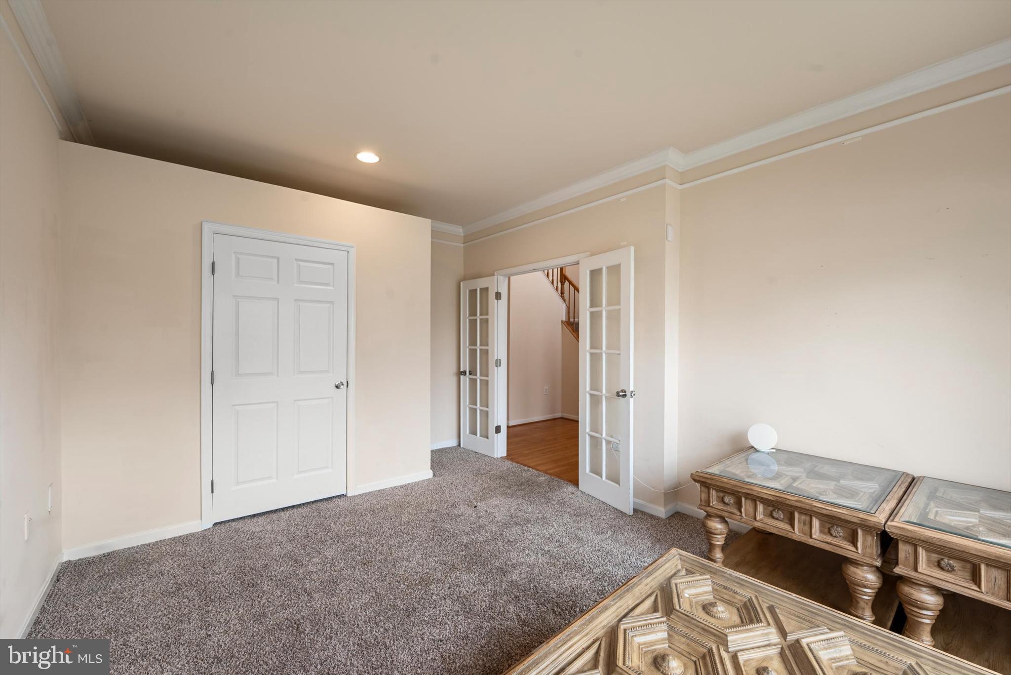 LOCUST HILL - Residential