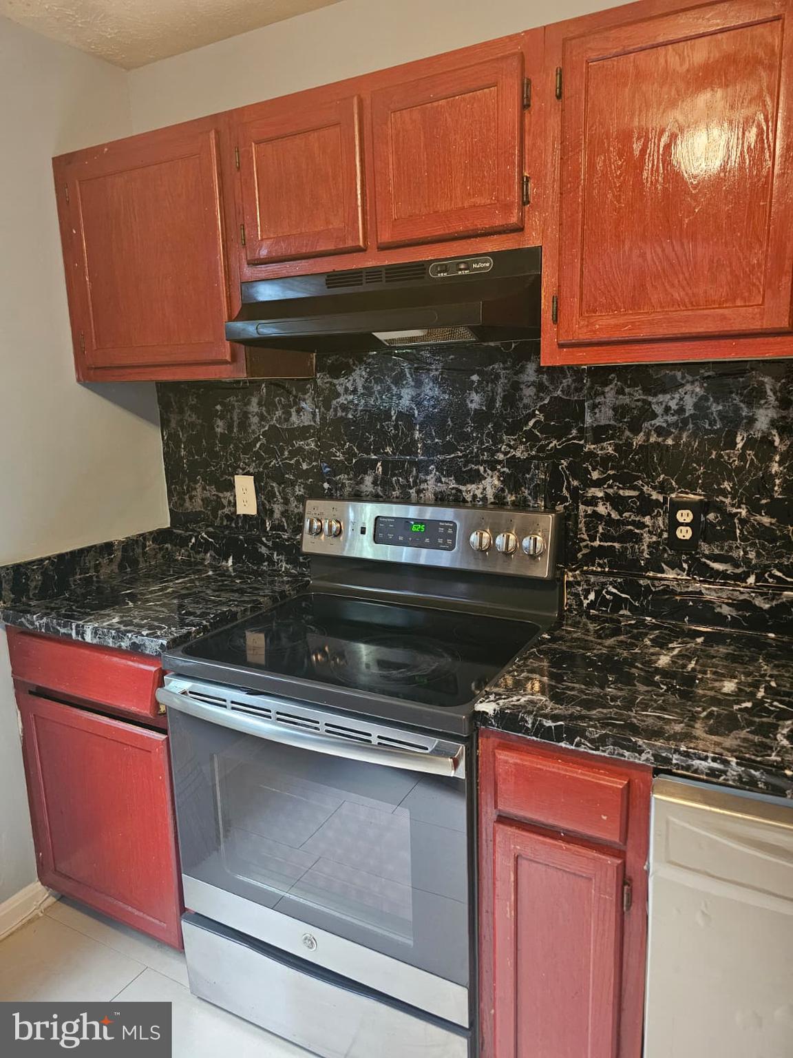 ROYAL PLAZA - Residential