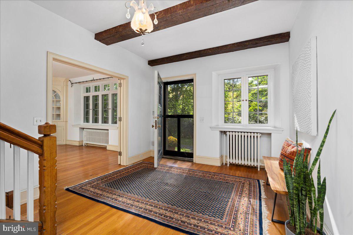 CHESTNUT HILL - Residential