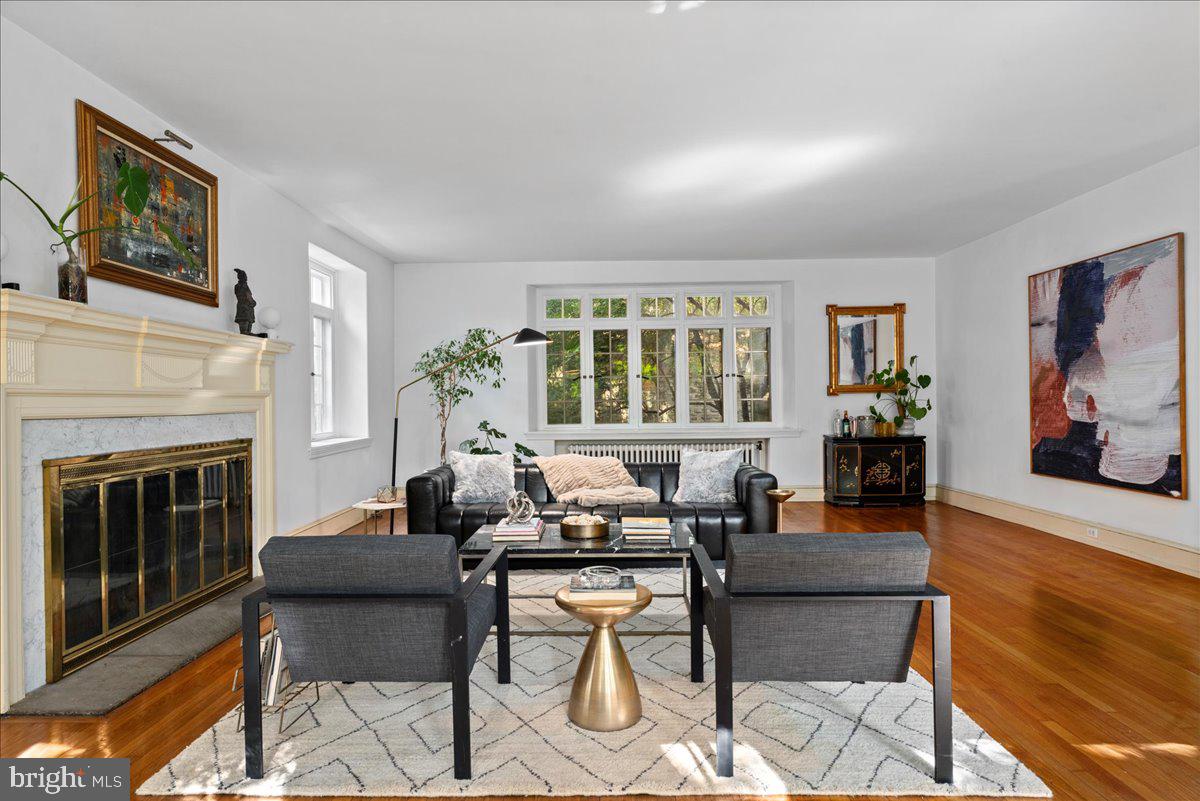 CHESTNUT HILL - Residential