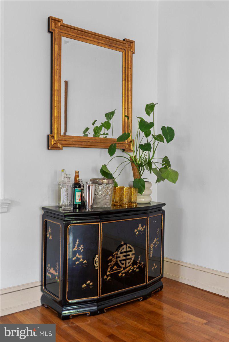 CHESTNUT HILL - Residential