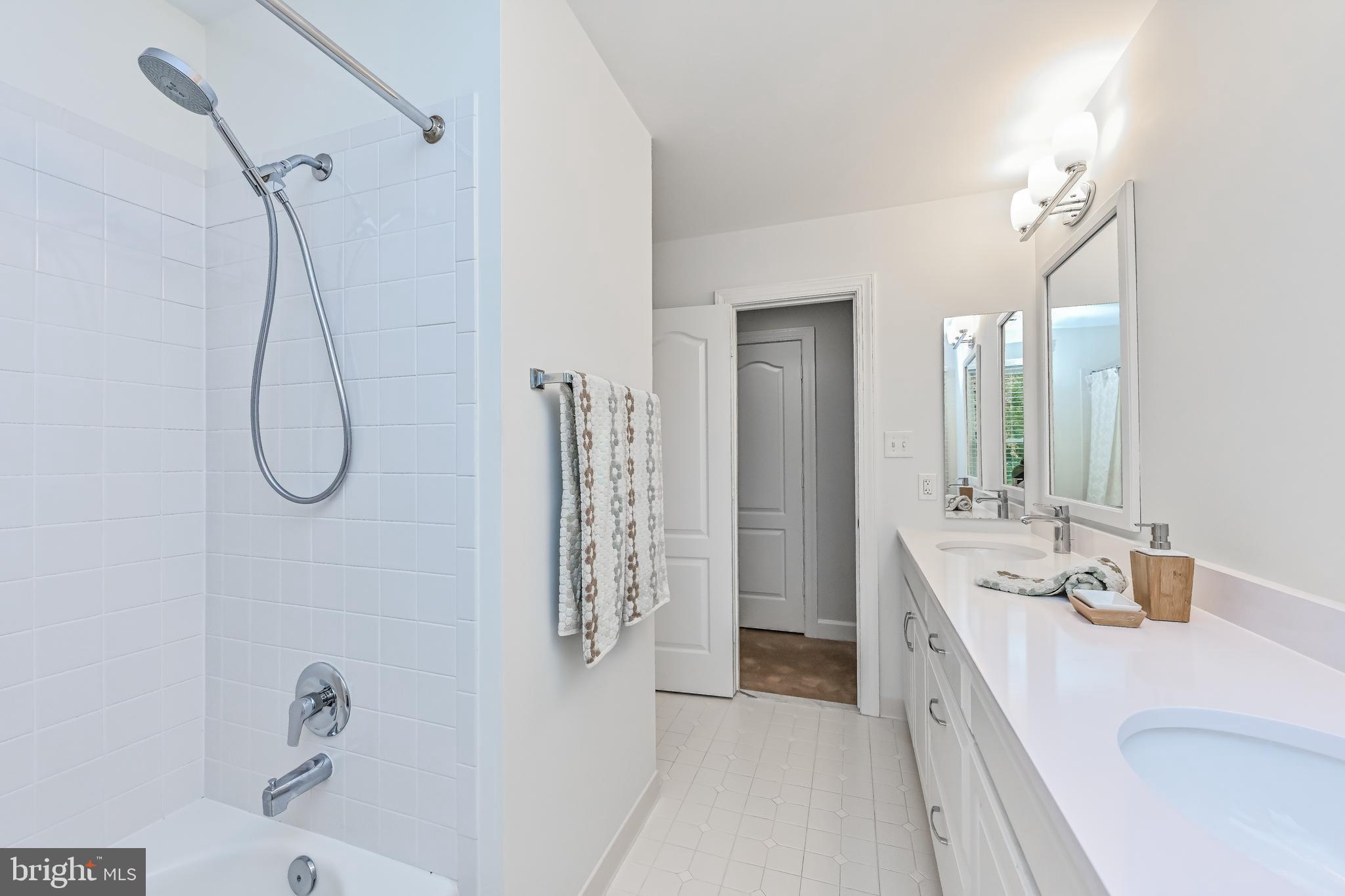 ASHGROVE PLANTATION - Residential