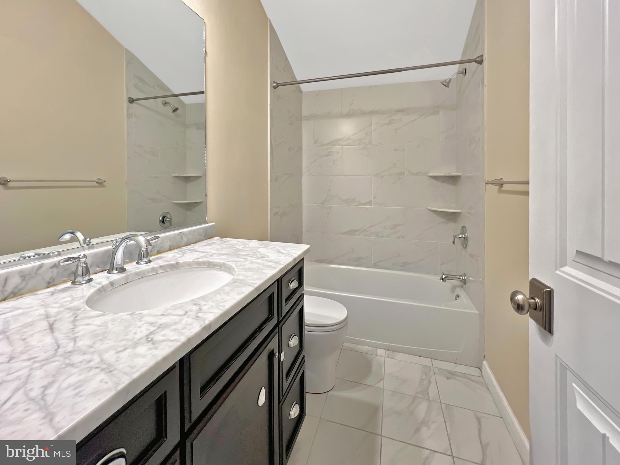 ROSEMONT - Residential Lease