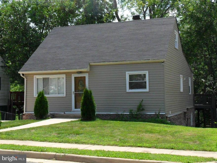 A NICELY UPDATED & EXPANDED HOME at a TOWNHOUSE PRICE! Recent Updates include; Vinyl Siding 3 months old, Roof 3 yrs old, Insulated Windows, Upgraded Bathrooms, Kitchen Appliances, Spacious Deck with stairs to back yard. finished walk out basement, bonus storage room, shed, fully fenced yard, Backs to common area. Bathroom being upgraded, Use Cardinal Title for Sttlmt = Get Free Home Warranty