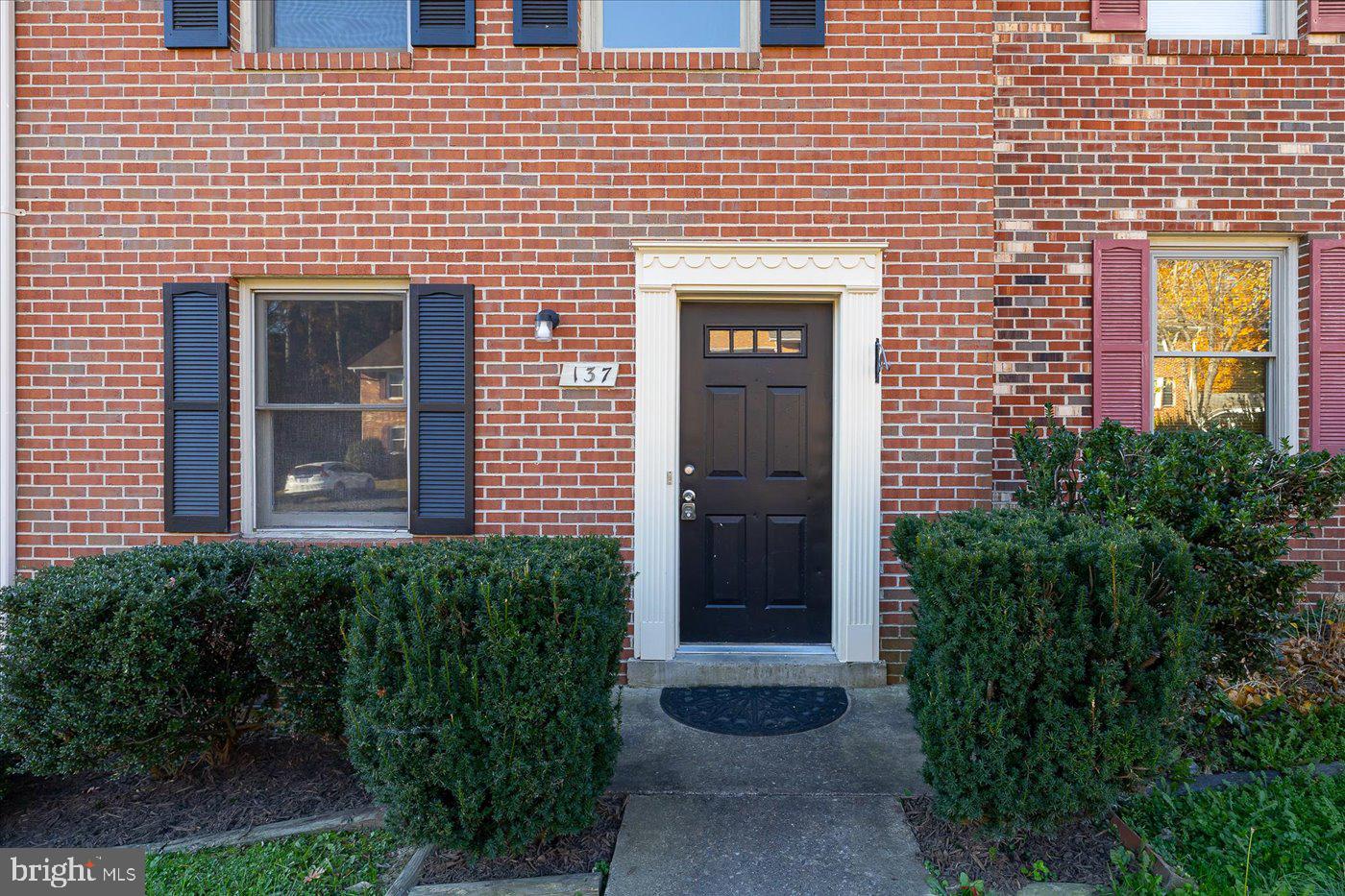 OLDE GREENWICH - Residential