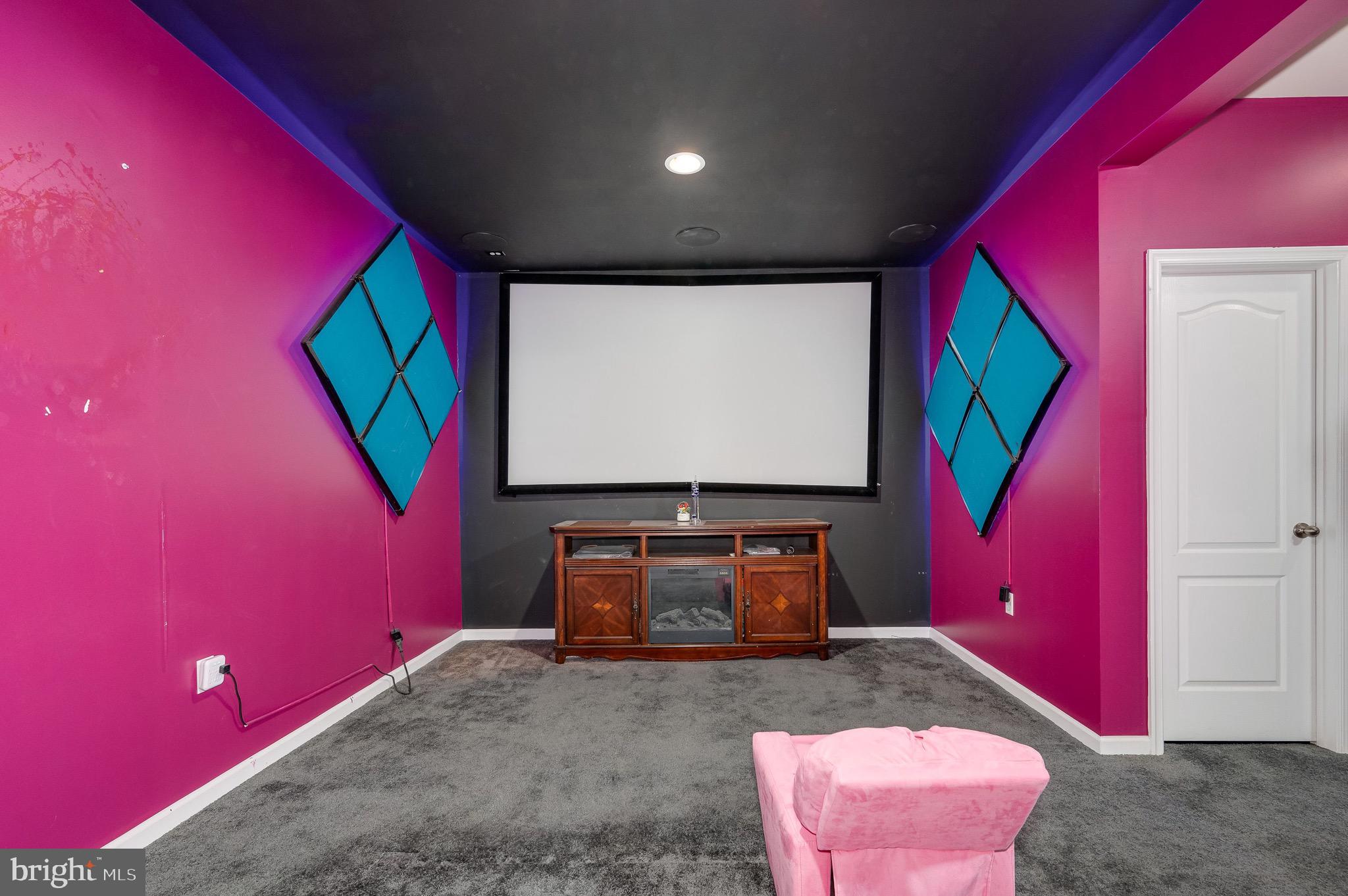 RIVERSIDE VILLAGES - Residential