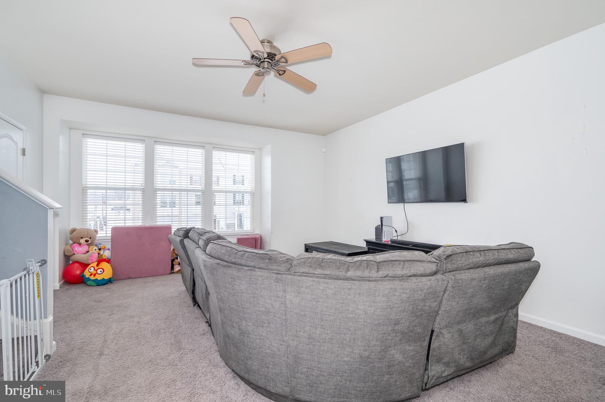 RIVERSIDE VILLAGES - Residential