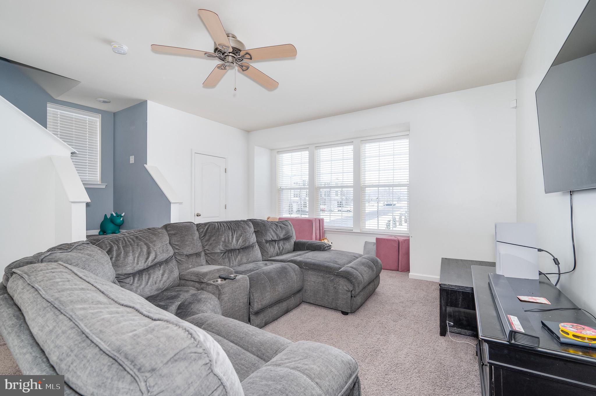 RIVERSIDE VILLAGES - Residential