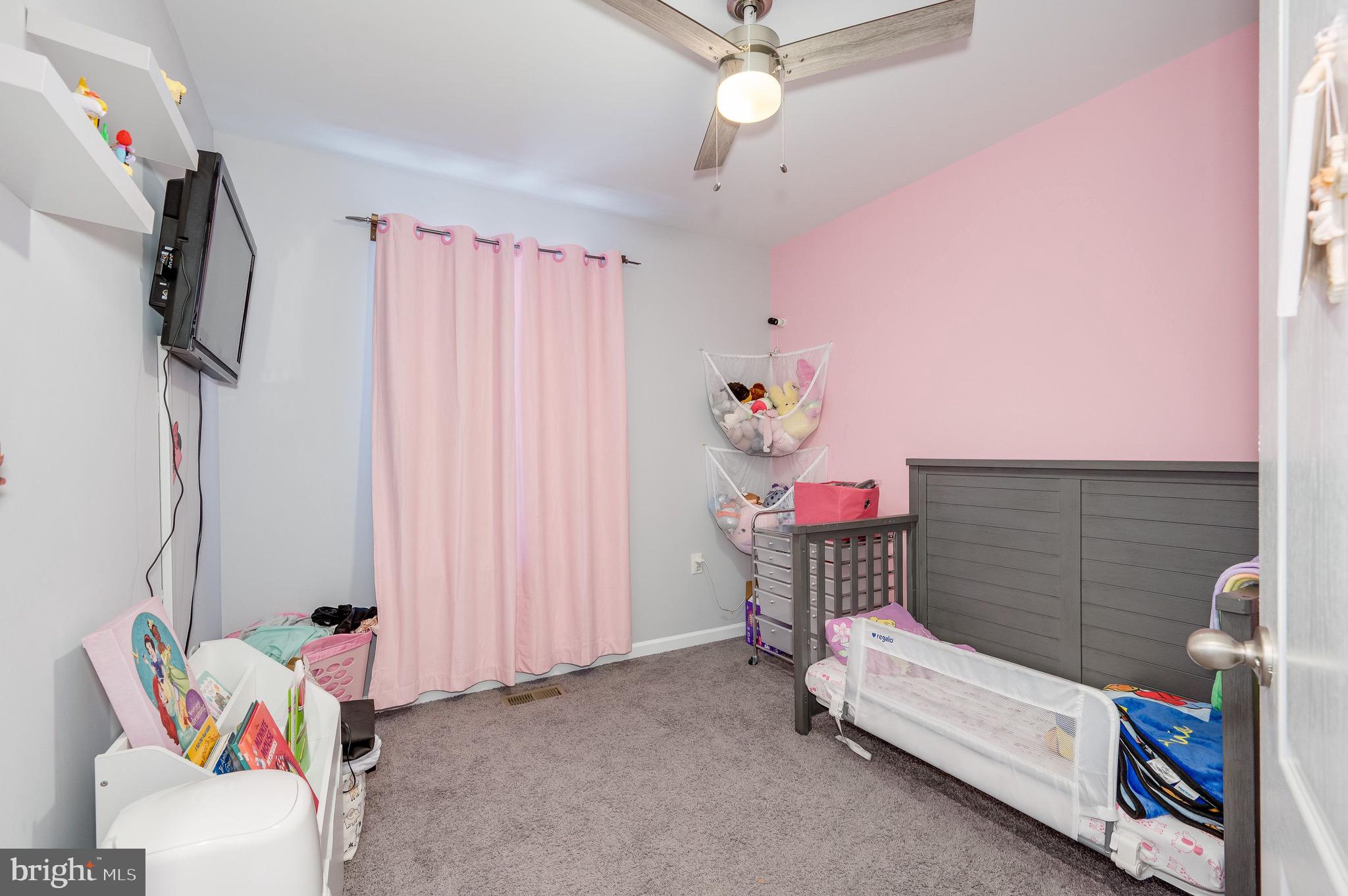 RIVERSIDE VILLAGES - Residential