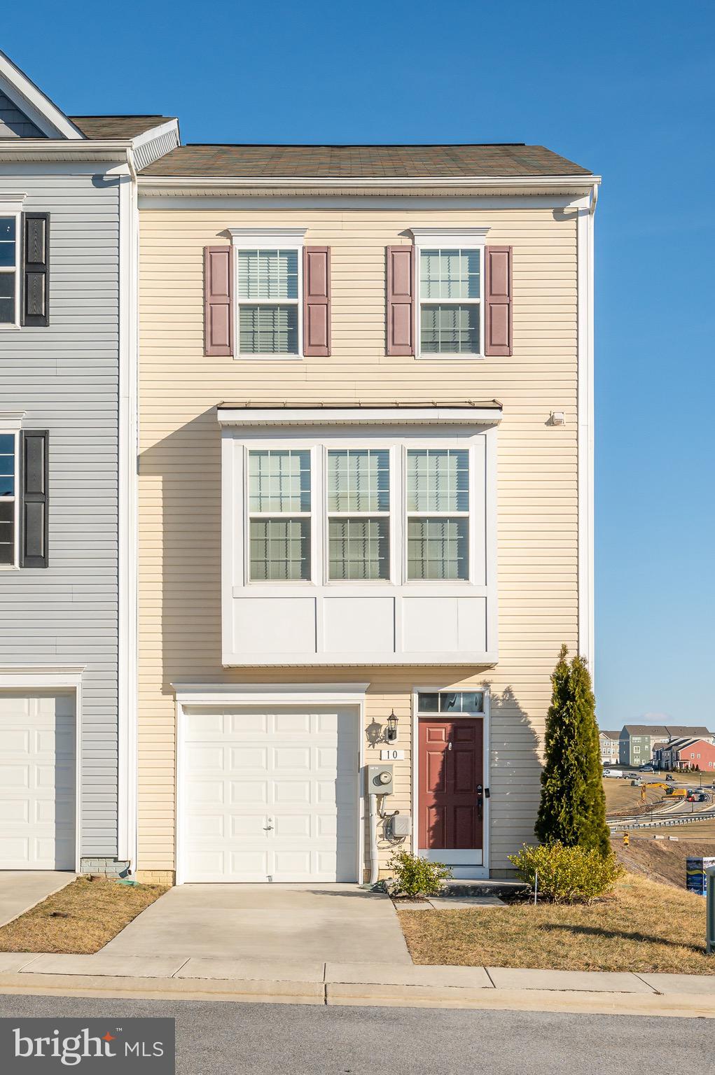 RIVERSIDE VILLAGES - Residential