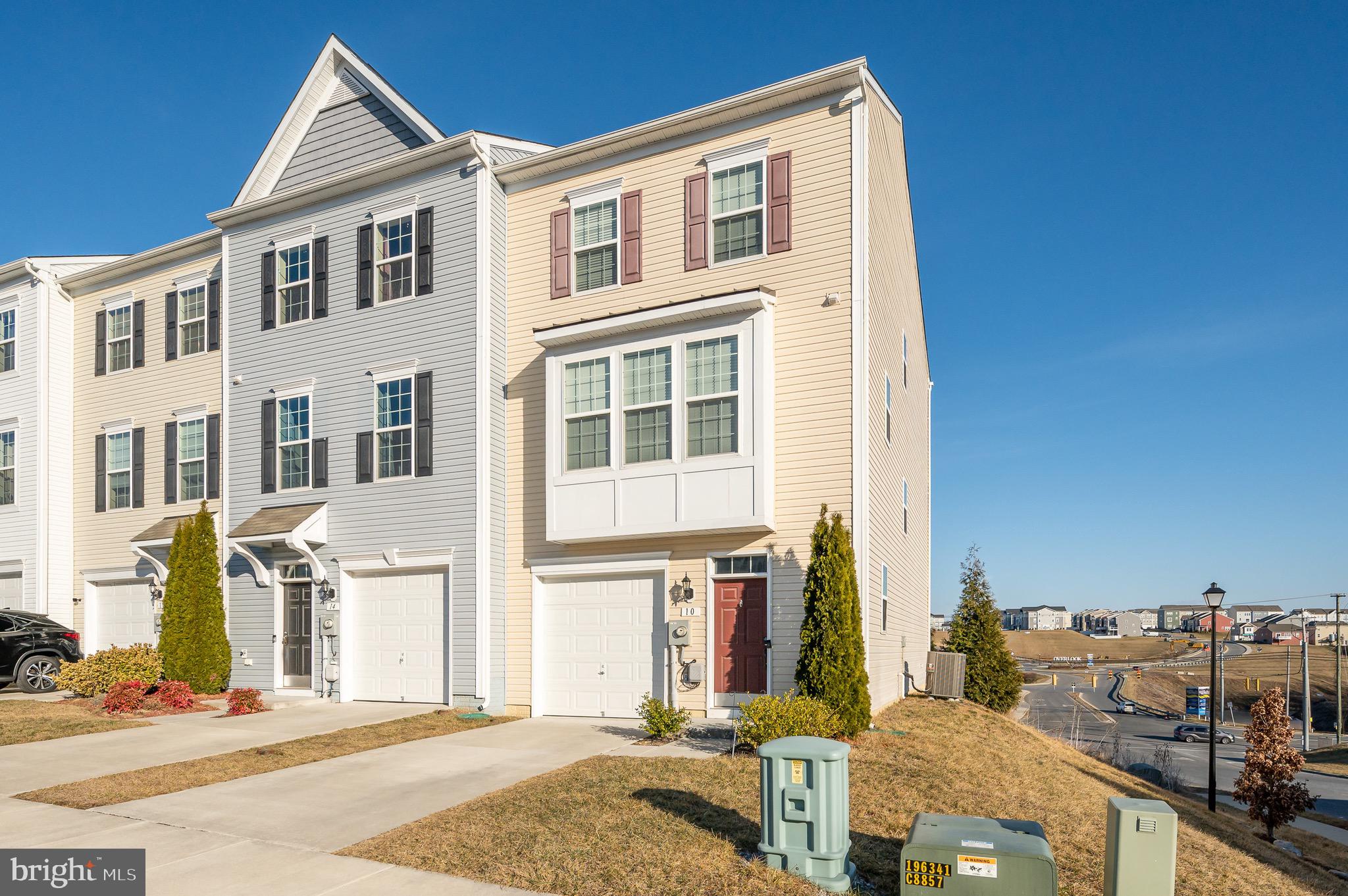 RIVERSIDE VILLAGES - Residential