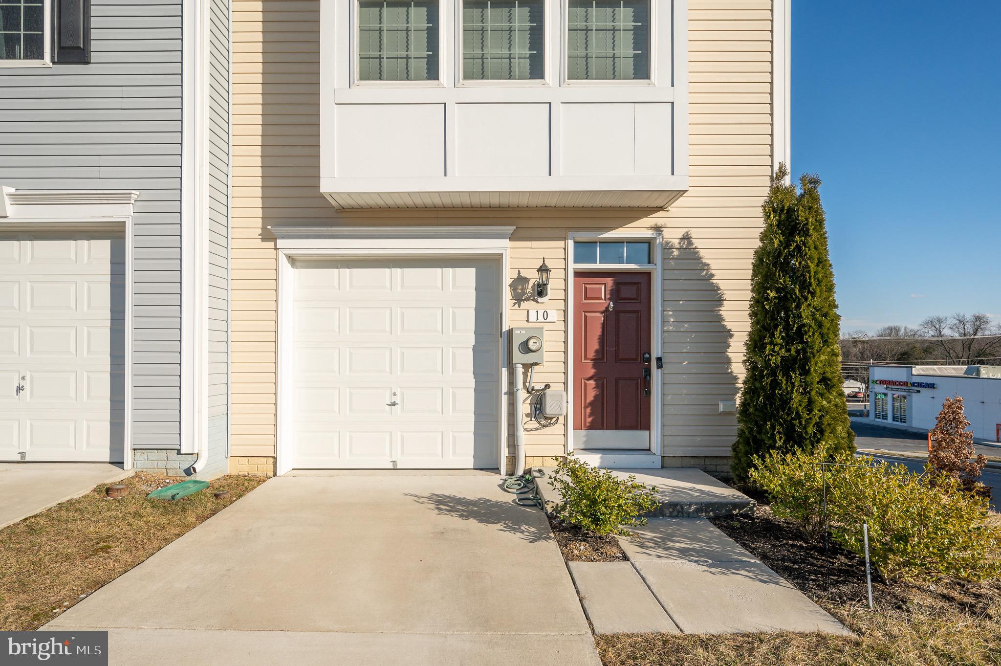 RIVERSIDE VILLAGES - Residential