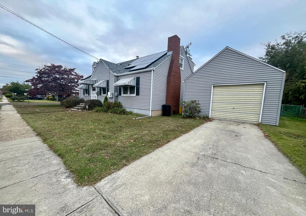Photo of 6324 Roosevelt Avenue, PENNSAUKEN, NJ 08109 (MLS # NJCD2104580)